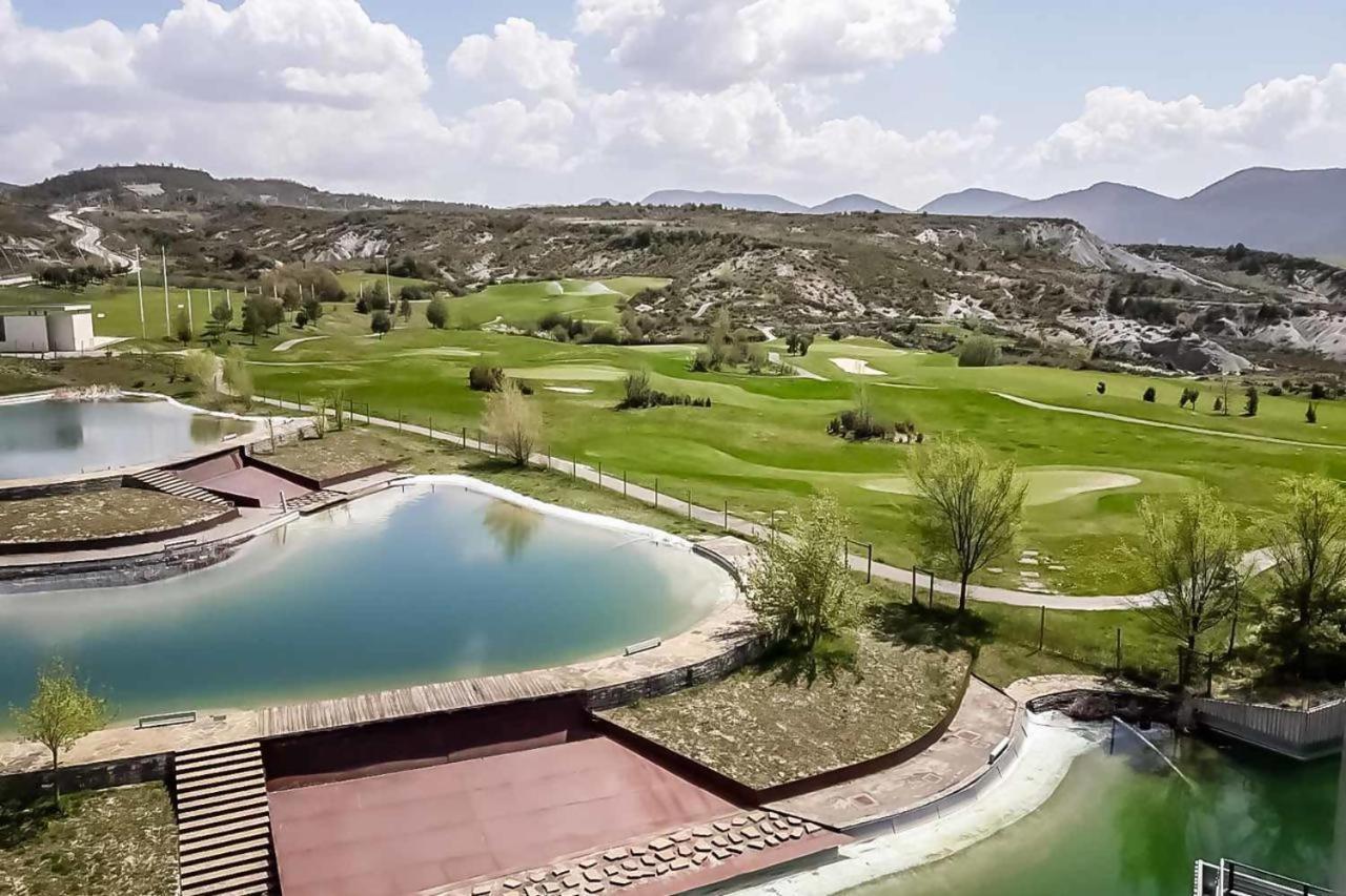 Precioso Apartamento Campo Golf ウエスカ エクステリア 写真